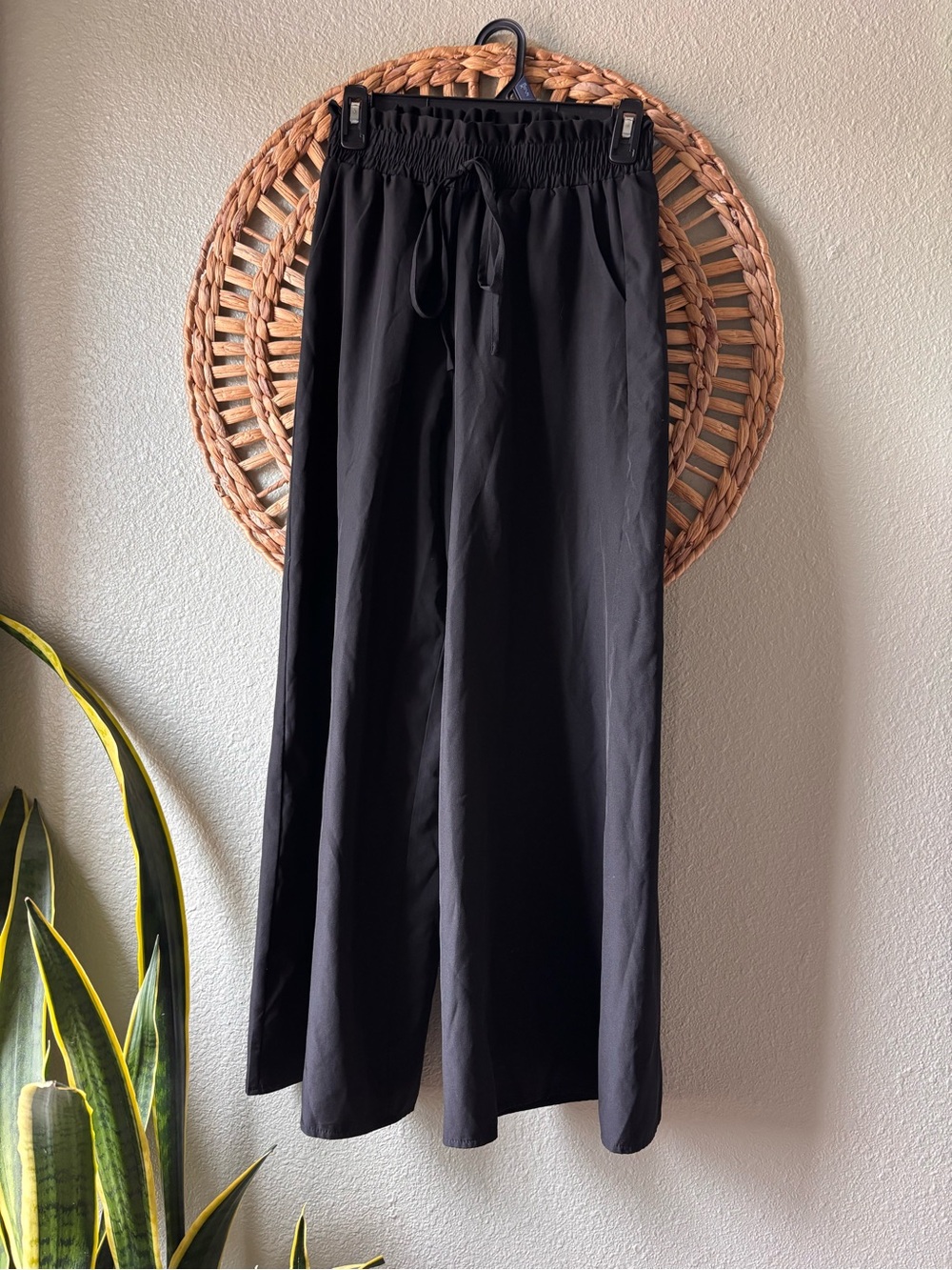 Womens Black Drawstring Elastic Waist Wide-Leg Pants